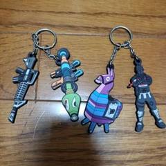 【キーホルダー 】フォートナイト Fortnite キーホルダー 10個 未開封 2025年最新】Fortnite キーホルダーの人気アイテム - メルカリ