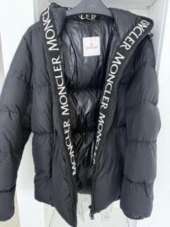 MONCLER ブラックダウンジャケット
