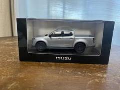 ISUZU D-MAX シルバーミニカー 箱入り