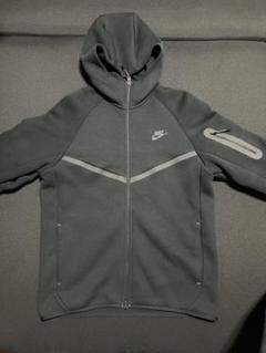 NIKEテックフリース　M