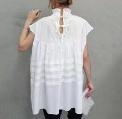 【再再入荷!!!!】ハイネック フリル ブラウス チュニック 半袖 Aライン 白