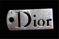 Dior ネームプレート
