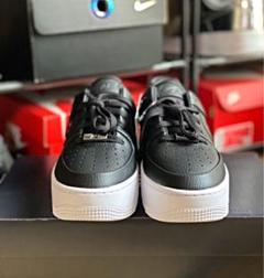 NIKE Wエアフォース1セージ◆24.5cm