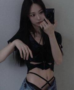 【激安アウトレット!】 twist melt cropped メルカリ - theredthread tops トップス