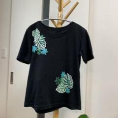 葉柄プリント 半袖Tシャツ 黒