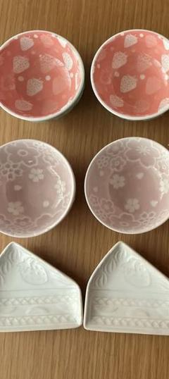 中村佳菜子　いちご柄　お皿2枚・小鉢2個セット 中村佳菜子 いちご お皿 2枚セット 食器