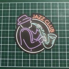 電飾風 JAZZ CLUB サックスを演奏する人 ツヤなし 防水ステッカーのサムネイル