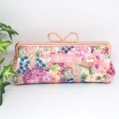アタオ　atao  桜　ピンク　ステンドグラス　ペンケース　眼鏡くケース　美品 アタオatao 桜ピンクステンドグラスペンケース眼鏡くケース美品