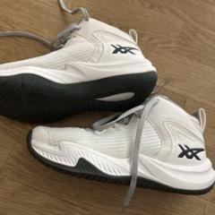 バスケシューズ 23.5　美品 　アシックス 未使用 shoeparkkaminari_asc-106406-1786