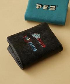 【美品】ear PAPILLONNER×PEZ 刺繍　二つ折り財布 黒 美品】ear PAPILLONNER×PEZ 刺繍 二つ折り財布 黒 - メルカリ