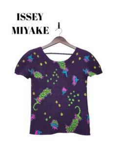 ISSEY MIYAKE me半袖カットソー★新品タグ付き★ me ISSEY MIYAKE(ミーイッセイミヤケ) 25SSSTRETCH PLEATS 6