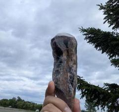 巨大1.26kg アメジスト【邪気払い神器】アテナ紫骨　骨幹水晶　原石AMB01 巨大1.26kg アメジスト【邪気払い神器】アテナ紫骨 骨幹水晶