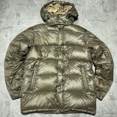 エーグル　AIGLE 刺繍ロゴ　刻印ロゴ　カーキ　ダウンジャケット　Lサイズ. エーグル AIGLE 刺繍ロゴ 刻印ロゴ カーキ ダウンジャケット L