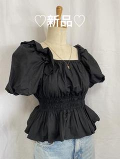 ♡新品♡ 黒いパフスリーブペプラムトップス M