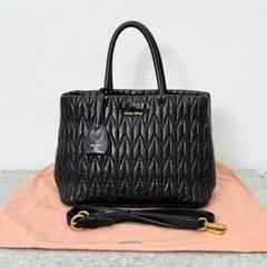 極美品 ミュウミュウ サイドリボントートバッグ 保存袋付き 黒 Y2K 美品Miu Miuミュウミュウサイドリボントートバッグレザーブラック