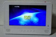 YAMAZEN ポータブルDVDプレーヤー 9V型/防水 TPD-L90FW-Wのサムネイル