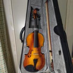 美品 バイオリン 4/4 メンテナンス済み 高級】 バイオリン 鈴木 No.520 4/4 弓、肩当、松脂 定価20万