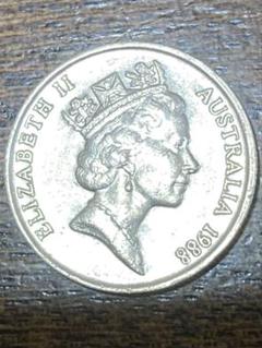 エリザベス2世 & アイザック・ニュートン 旧紙幣 2枚セット イギリス 1 ポンド紙幣 エリザベス女王 と アイザックニュートン