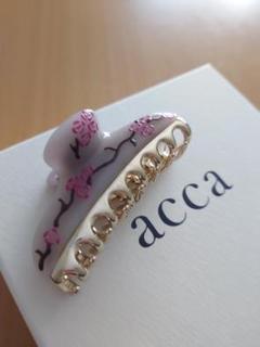 acca アッカ　バニーシュシュ　カスタム　パグ柄　ピンク acca】自由に形を変えて楽しめるシュシュ✨ | アッカ | 大丸神戸