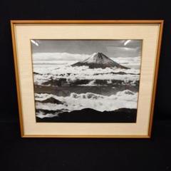 岡田紅陽 富士 モノクロ写真 木製フレーム 富士山 岡田紅陽 富士 モノクロ写真 木製フレーム 富士山 - メルカリ