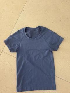 lululemon - Lululemon Tシャツ サイズ4 美品 2025年最新】lululemon レディース 半袖(Tシャツ) Tシャツ