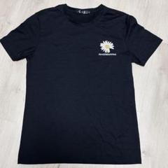 ナイキ×ピースマイナスワン　コラボTシャツ　黒　花プリント ナイキ×ピースマイナスワン コラボTシャツ 黒 花プリント - メルカリ