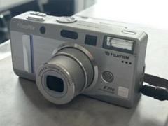 ❗️激安価格❗️デジカメ　本体　FUJIFILM Finepix F700 Fujifilm FinePix F700 Super CCD 6.2 MP Compact Camera