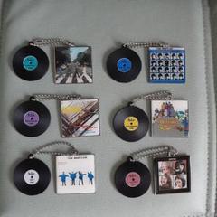 The Beatles レコード型キーホルダー 6個セット ガチャガチャ