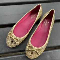 ケイトスペード　オープントゥパンプス　23.5 黒×ピンク　美品 再入荷!ビジューオープントゥプラットフォームパンプス【34-40