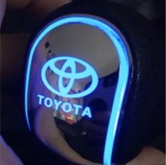 光るシフトノブ トヨタ