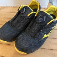Mizuno ネイビー/イエロー 安全靴 ベルクロ式　未使用　最終お値引き❗️ Mizuno ネイビー/イエロー 安全靴 ベルクロ式 未使用 最終お