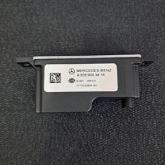 メルセデスベンツ バックアップバッテリー サブバッテリー ボルテージ コンバータのサムネイル