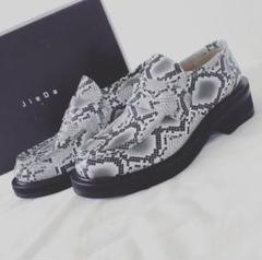 jieda ローファー　ジエダ　パイソン　蛇柄のサムネイル