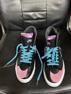 NIKE SB ZOOM BLAZER MID EDGE L 黒ピンクのサムネイル
