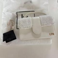 【LYN】 Raff M ショルダーバッグ アイボリー Raff M Crossbody Bag Ivory : ร้านลินออนไลน์อย่างเป็นทางการ