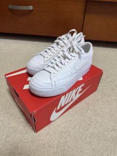 【未使用・タグ付き】ナイキ　W　BLAZER LOW LE　24ｃｍ　ホワイト 2025年最新】nike ブレーザー low 23の人気アイテム - メルカリ
