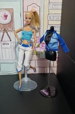 バービーのお洋服セットのサムネイル