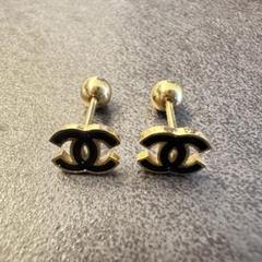2025年最新】chanel ビンテージ ピアスの人気アイテム - メルカリ