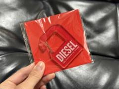 新品未使用　DIESEL キーリング　キーホルダー　赤 DIESEL ディーゼル キーホルダー X08456 P3552 H5808 三角