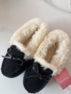 新品黒のスエードファーモカシン