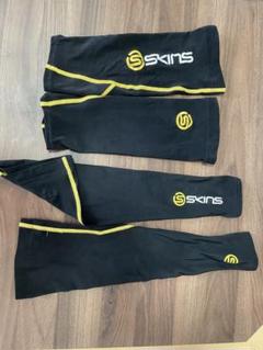 skinsのアームスリーブ、カーフタイツセット