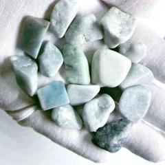 濃い青の入りコン沢翡翠端材10g　 糸魚川　ヒスイ　ひすい Amazon.co.jp: 入りコン沢翡翠 30g カット端材 コン沢翡翠