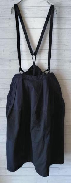 eka:: サスペンダー付き黒ひざ丈スカート F
