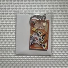 18TRIP まねきねこコラボ カセットテープ風キーホルダー 五十竹あく太