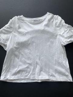 ZARA フリル袖 パフスリーブ　ホワイトTシャツのサムネイル