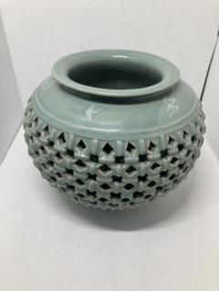高麗青磁　宇星窯業　朴龍凡　花瓶 高麗青磁 宇星窯業 朴龍凡 花瓶 - メルカリ
