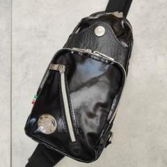 美品 オロビアンコ ボディバッグ メンズ ブラック シルバー