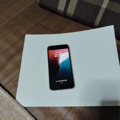 Apple iPhone 第2世代SE美品バッテリー残量93パセントフィルム付き Apple iPhone 第2世代SE美品バッテリー残量93パセントフィルム