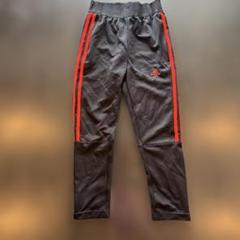 adidas ブラック ストライプ ロングパンツ　130