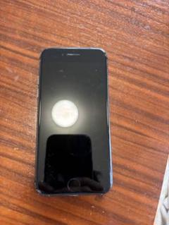 iphone8 本体　ブラック　64GB simロック　ジャンク品のサムネイル
